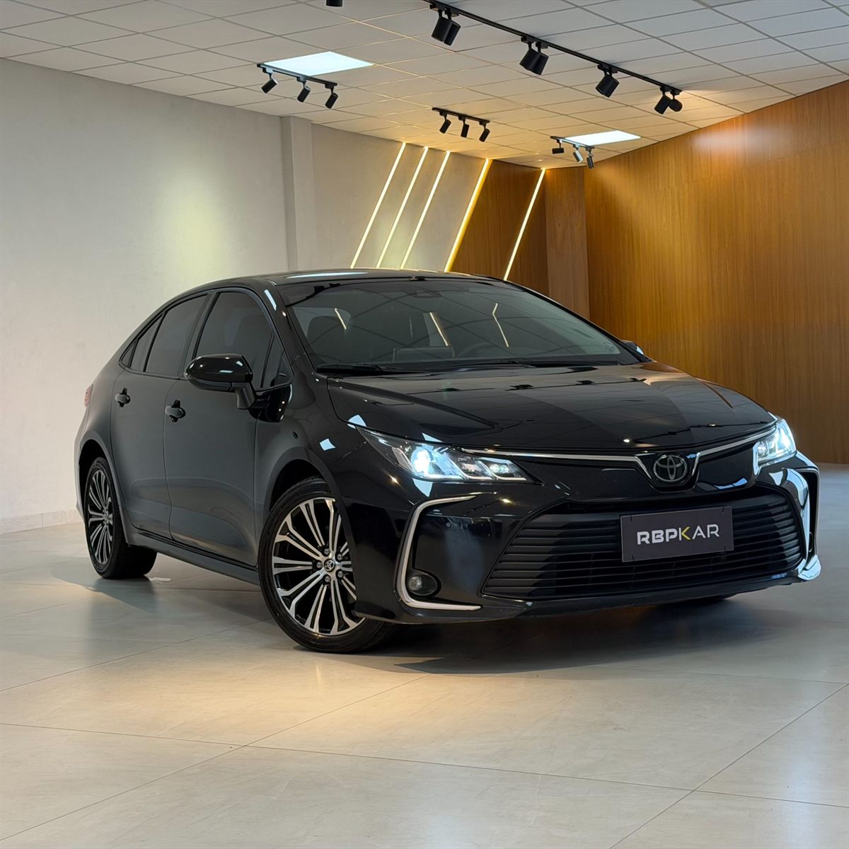Toyota Corolla XEi 2.0 2022/2023 Preto
