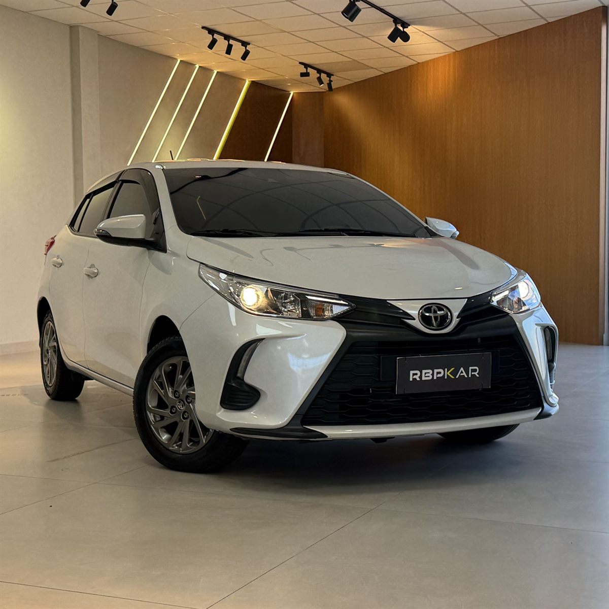 Toyota Yaris XS 1.5 2023/2024 Branco